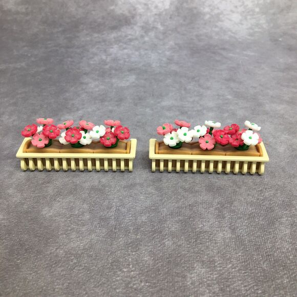 Playmobil 5300 Victorian Mansion Parts: 2 Flower Window Boxes- Some Yellowing - Picture 1 of 6